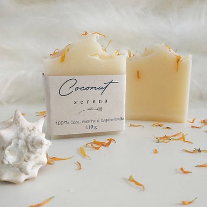 review photo of Serena essencial Sabonete Natural Artesanal de Coco Vegano Pele Mista Coconut shared by @larissaleme on 06 Aug 2022 - review