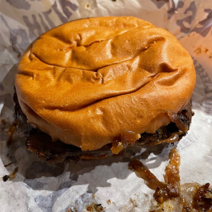 photo of Mimi & Jones Philly cheesesteak burger shared by @coldiary on  11 Dec 2021 - review
