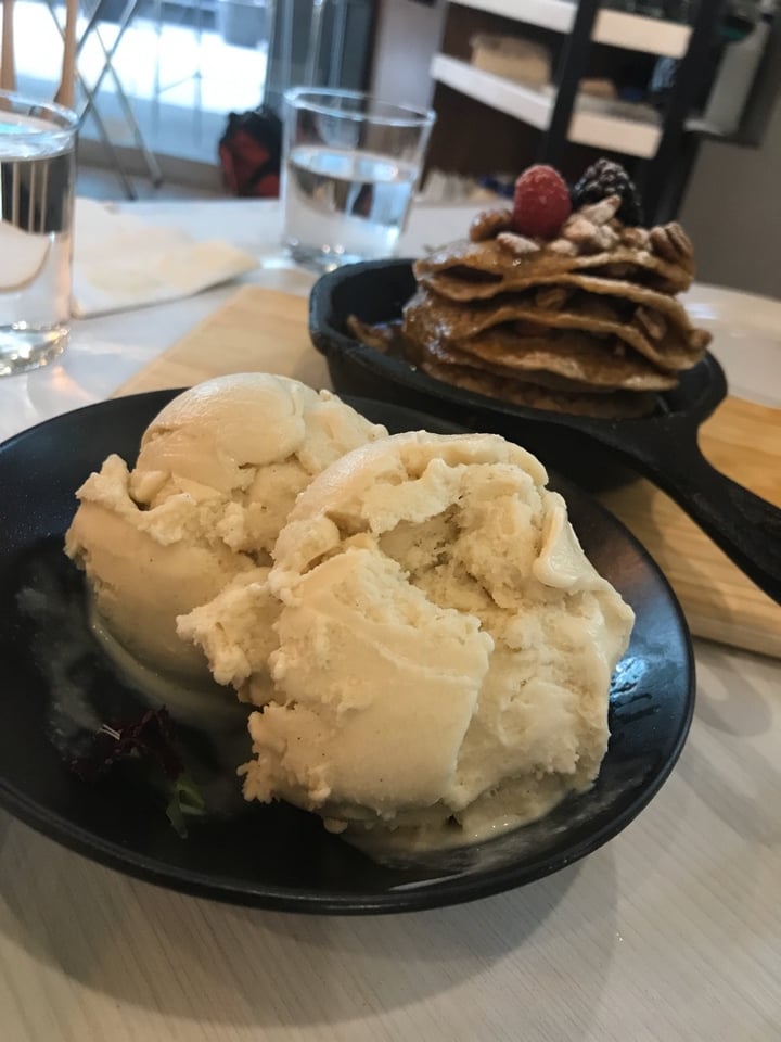 review photo of Giornale Mítikah Helado Light Y Vegan shared by @marianaissa1 on 13 Feb 2020 - review