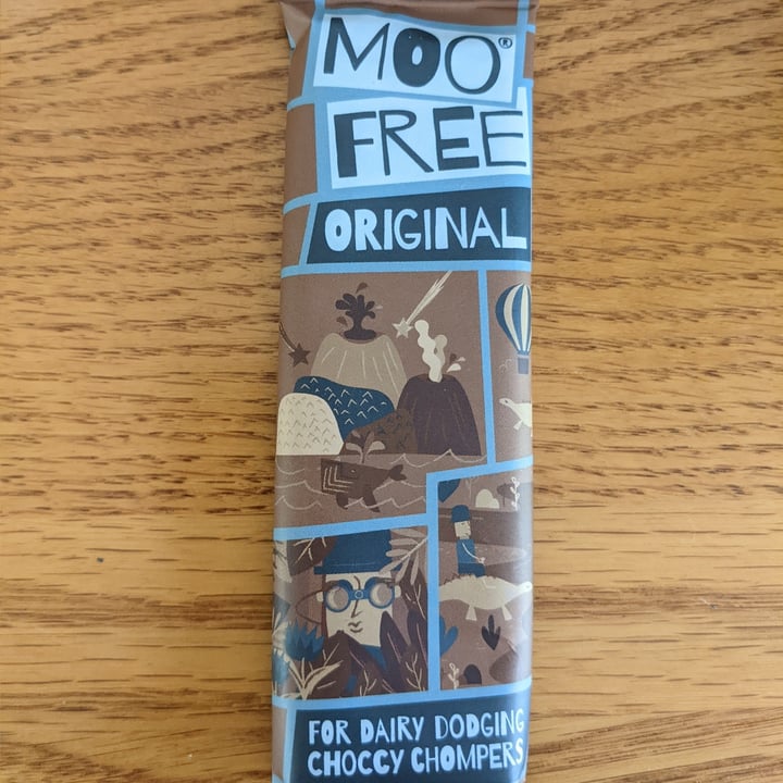 review photo of Moo Free Organic Original Vegan Milk Choc Premium Bar shared by @amaris--g on 26 May 2022 - review
