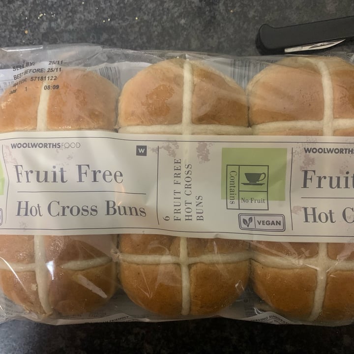 photo of Woolworths Fruit Free Hot Cross Bun shared by @aromatlemonjuice on  23 Nov 2022 - review