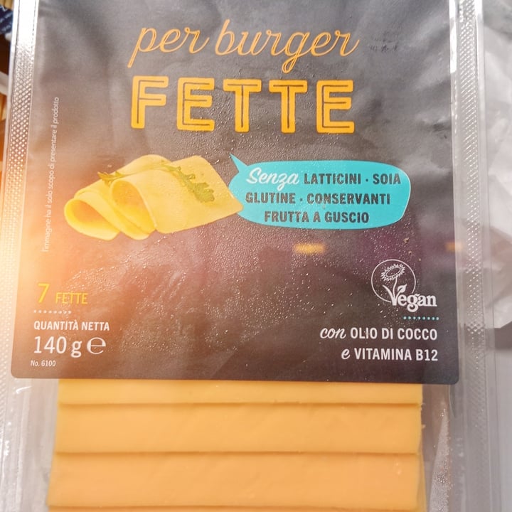 photo of Violife Bio Per Burgers shared by @lauragiovani on  06 Aug 2022 - review