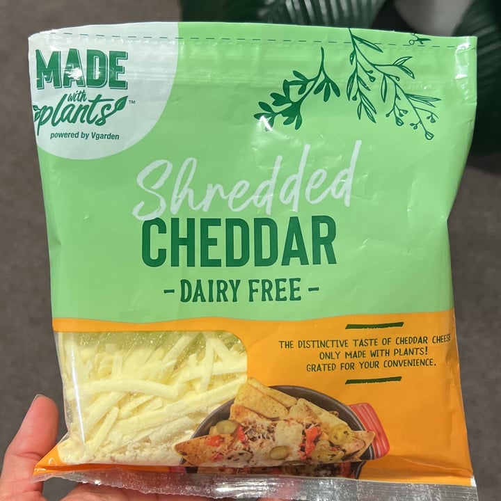 review photo of Made With Plants Dairy Free Shredded Cheddar shared by @deborasantos on 15 Nov 2022 - review