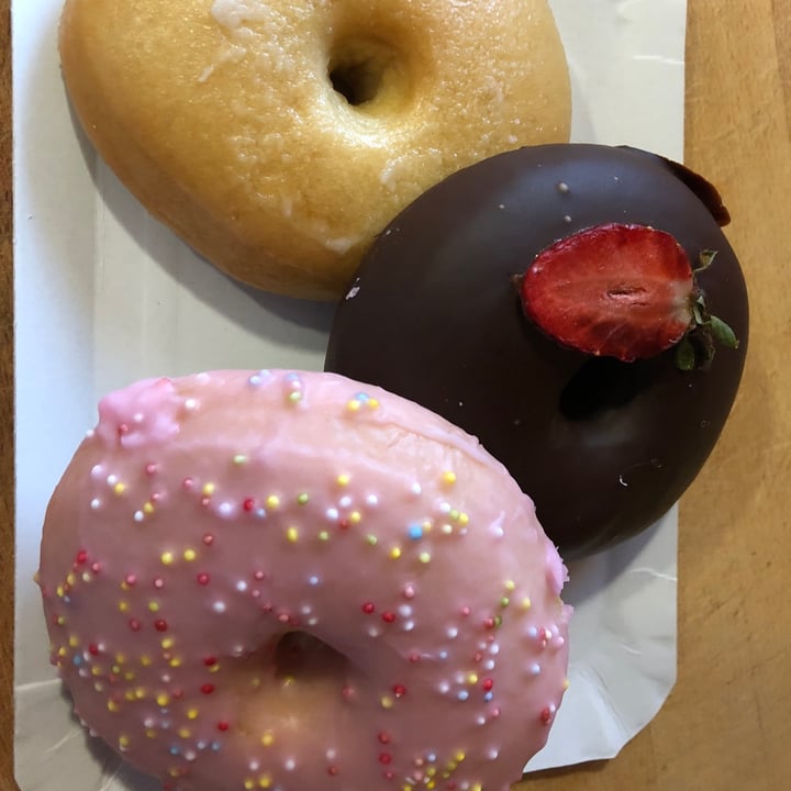 photo of Alice in Wonderpie Donuts shared by @nuriag on  22 Apr 2020 - review