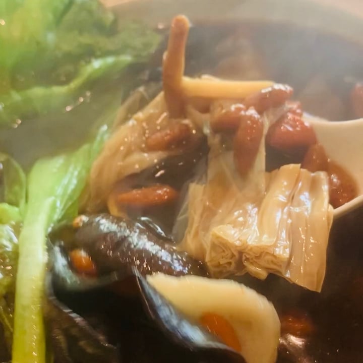 review photo of Divine Realm Vegetarian Restaurant Claypot Herbal Soup shared by @loveveggies on 18 Jul 2021 - review