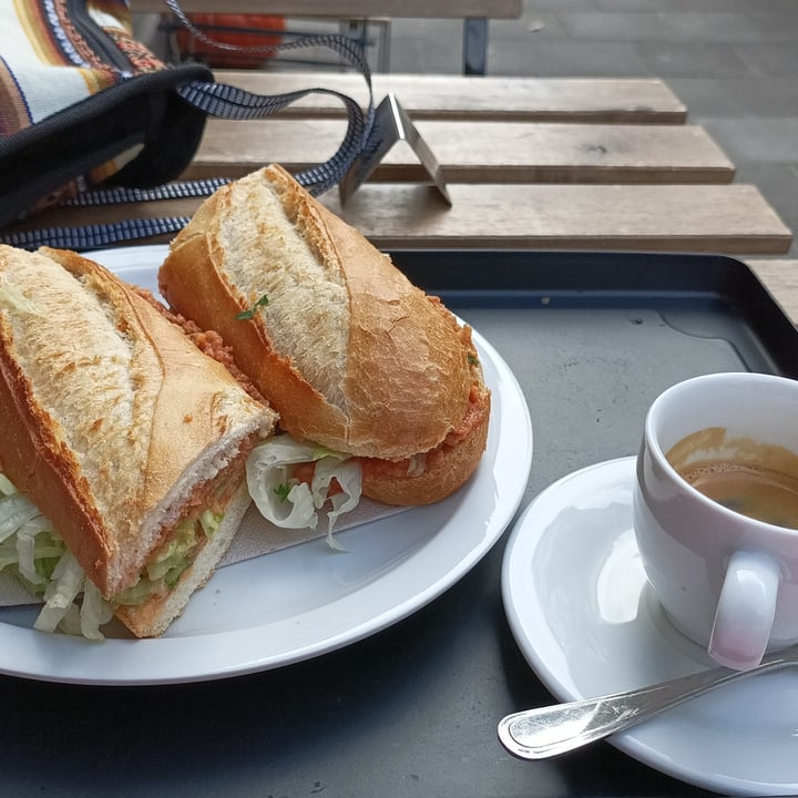 photo of Lucifer Lives sandwich americaine shared by @owenmcl on  06 Nov 2022 - review