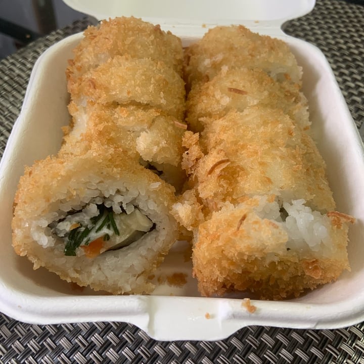 photo of Veggie Koi Sushi Chisi roll shared by @c3cilia on  24 Nov 2021 - review