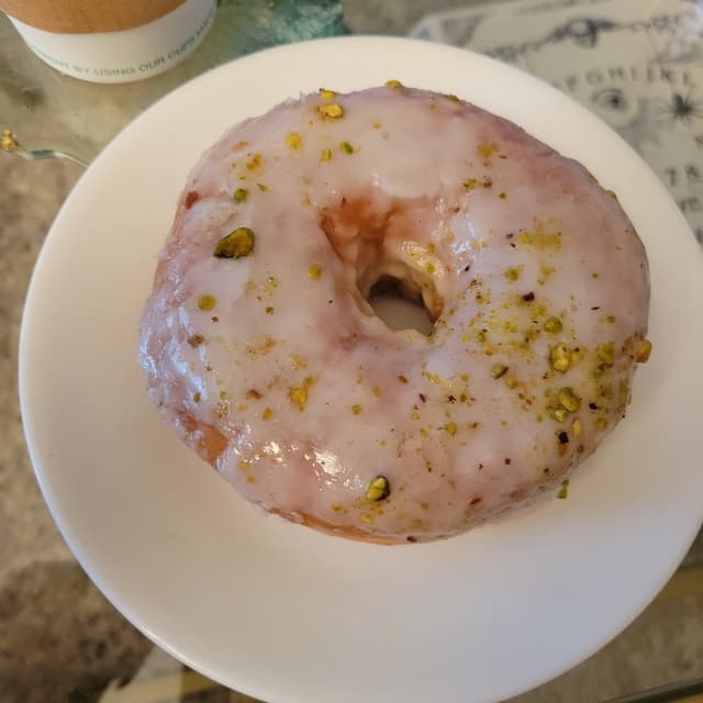 Photo of the dish “Rose Pistaschio Donut”