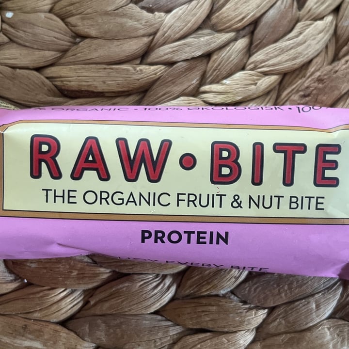 review photo of Raw Bite Raw Bite Protein shared by @serenadeglialberi on 31 Mar 2022 - review
