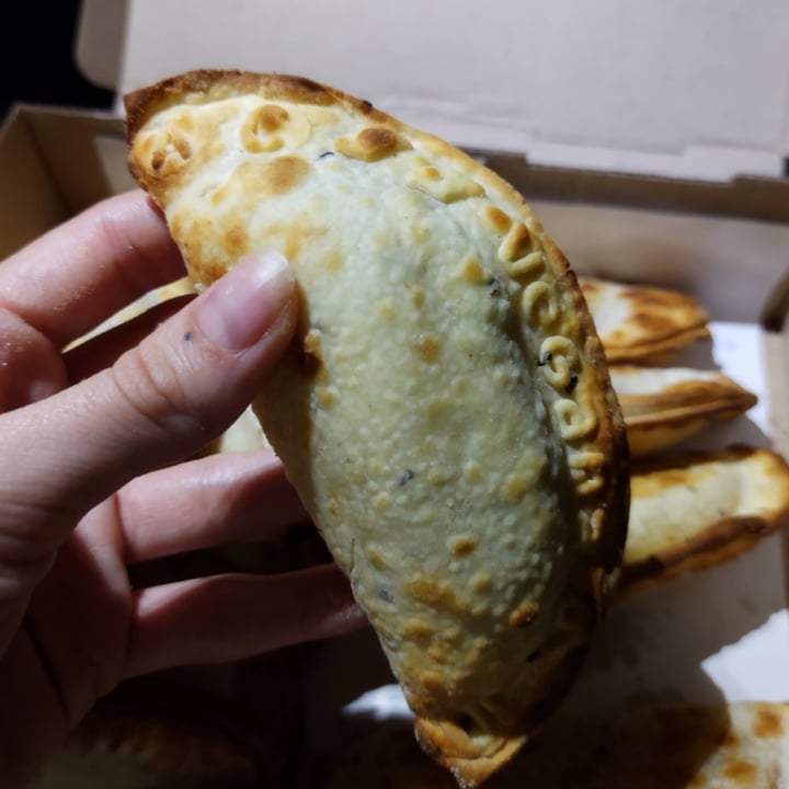 photo of Empanadas de 10 Empanada De Acelga Y Queso shared by @ximo on  26 Jan 2021 - review