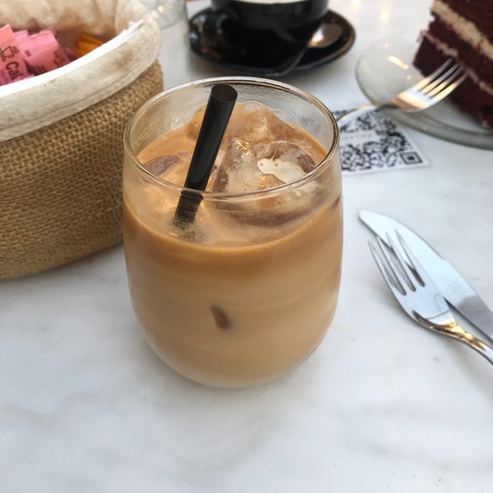 photo of Charola Café con leche y hielo shared by @elianasoria on  07 Nov 2021 - review
