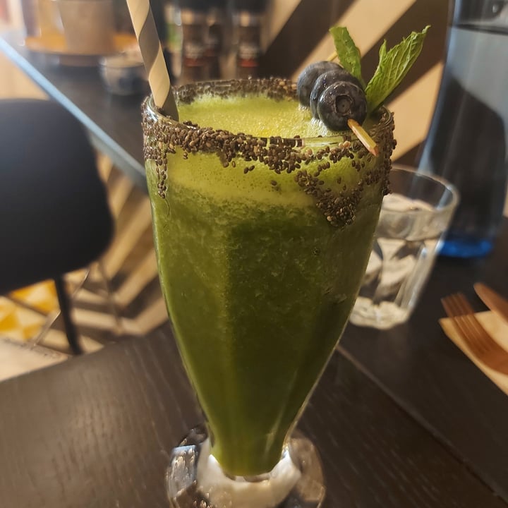 photo of Faire. Brunch & Drinks Green smoothie shared by @millascilla on  12 Jun 2022 - review