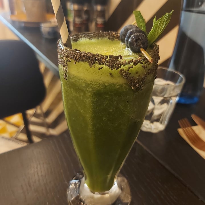 review photo of Faire. Brunch & Drinks Green smoothie shared by @millascilla on 12 Jun 2022 - review