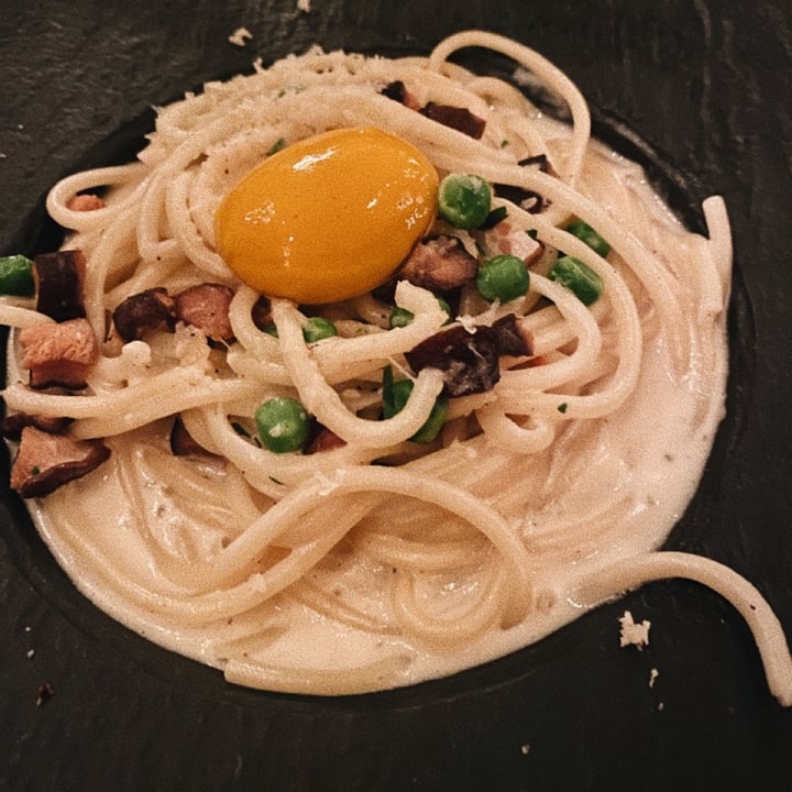 photo of Crossroads Kitchen Carbonara fettuccine shared by @soniaelsie on  01 Nov 2021 - review