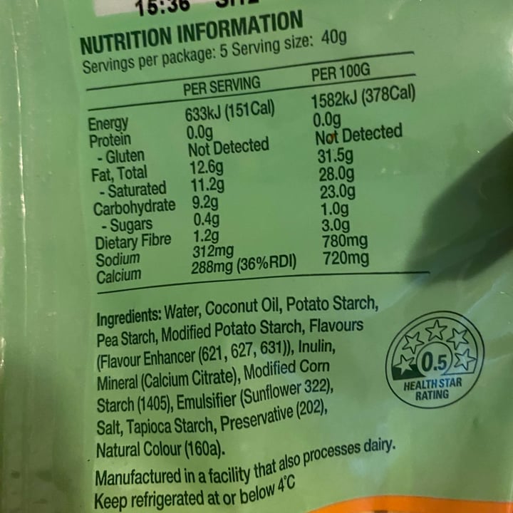 review photo of Made With Plants Dairy Free Shredded Cheddar shared by @arianemeschiatti on 25 Jul 2022 - review