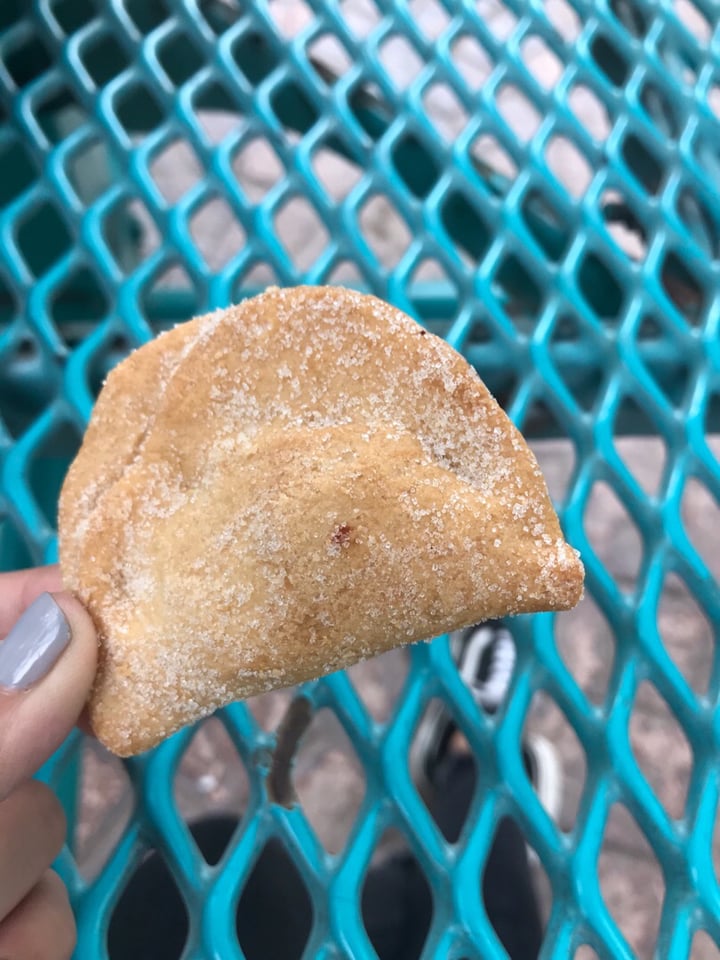 photo of La Panadería. El Grullo Empanadita vegana con membrillo y tejocote shared by @danilopez on  05 Jul 2019 - review