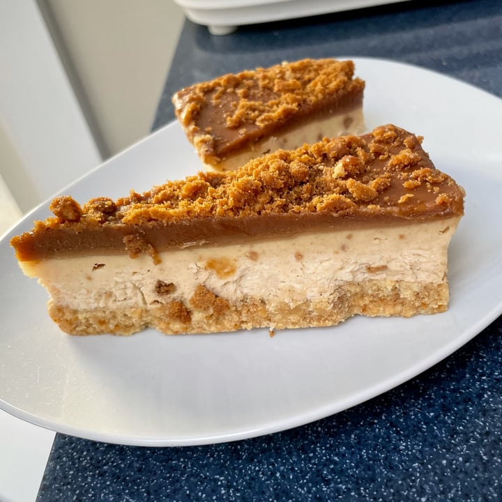 photo of English Cheesecake Company Smooth Vanilla Cheesecake With Lotus Biscoff shared by @natalinkal on  06 Mar 2022 - review