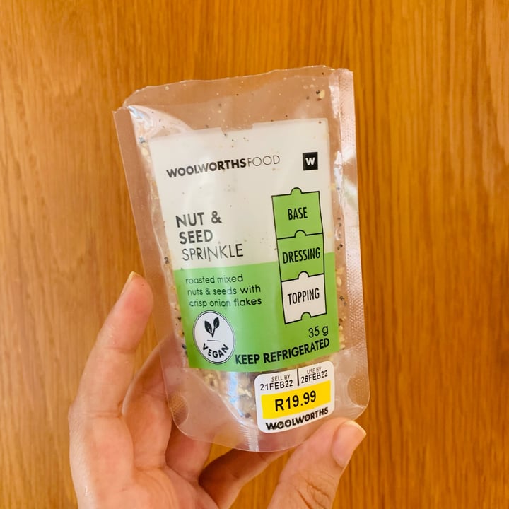 photo of Woolworths Food Nut & Seed Sprinkle shared by @annika-m on  08 Feb 2022 - review