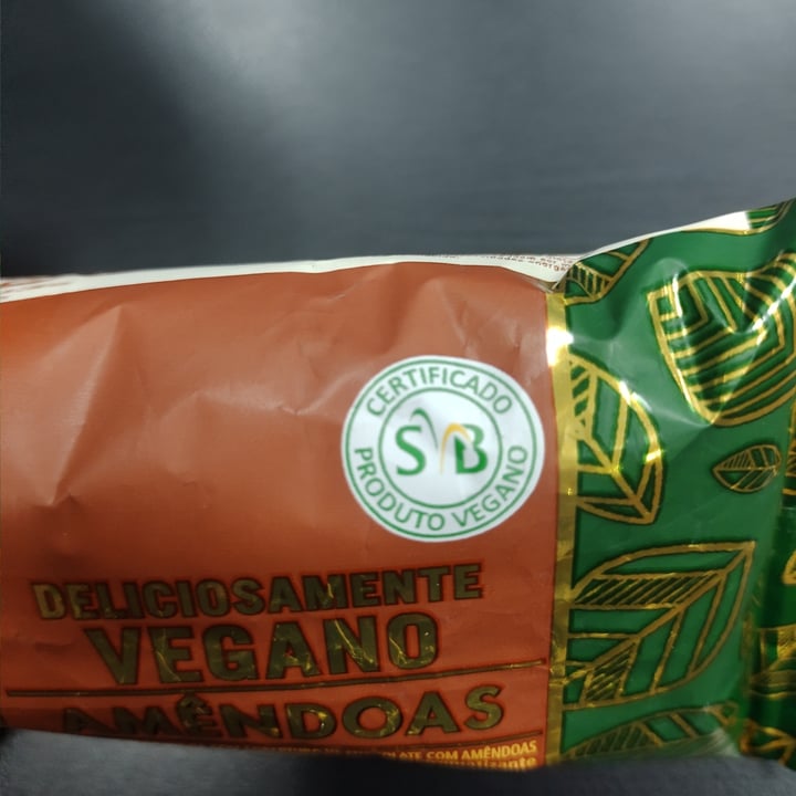 photo of Magnum Vegano De Amêndoas shared by @matosslivia on  23 Feb 2022 - review