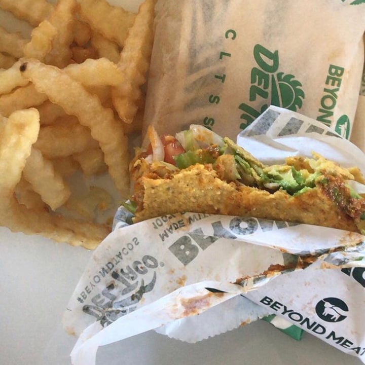 review photo of Del Taco Avocado tacos shared by @marianneluvsfood on 29 Aug 2019 - review