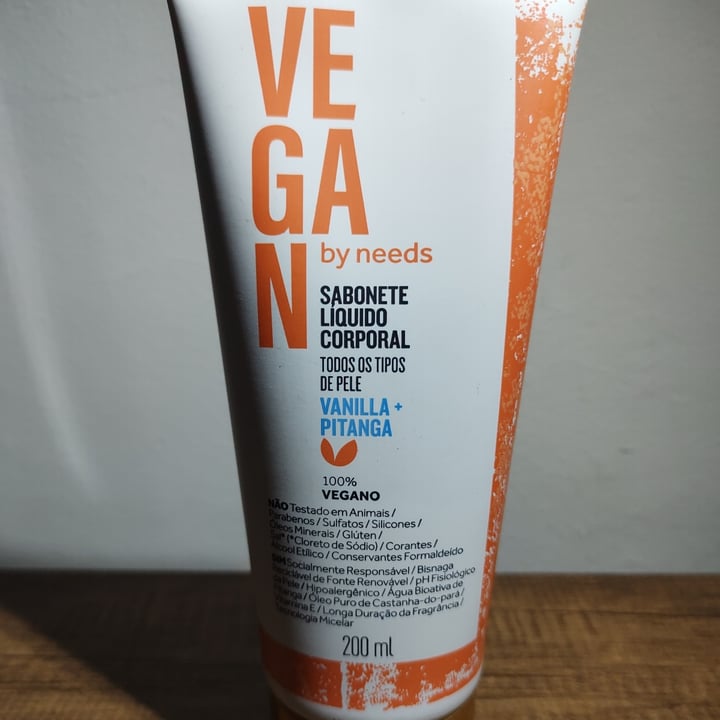 review photo of Vegan by Needs sabonete liquido corporal vanilla + pitanga shared by @donacintia on 13 Dec 2022 - review