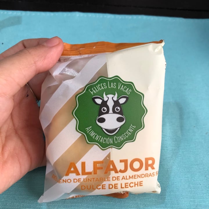 photo of Felices Las Vacas Alfajor Maicena shared by @vickyruloveg on  31 May 2021 - review