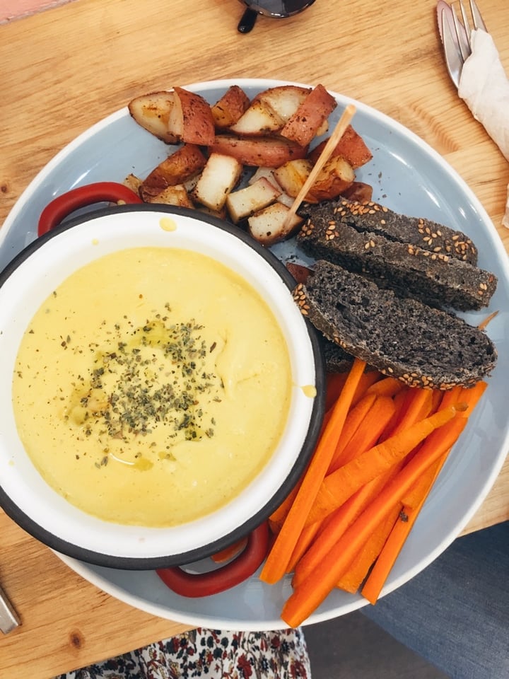 photo of Väcka Fondue De Queso shared by @peachylily on  22 Apr 2020 - review