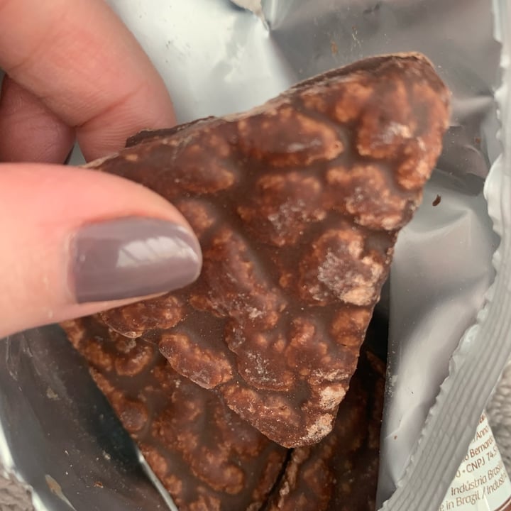 photo of Fhom Biscoitos de tapioca com cobertura sabor chocolate shared by @cr-vegan on  20 May 2022 - review