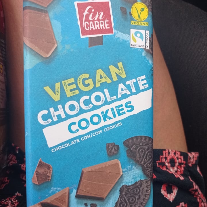 photo of Fin Carré Chocolate  vegano con cookies shared by @andreaseaia on  18 Aug 2022 - review