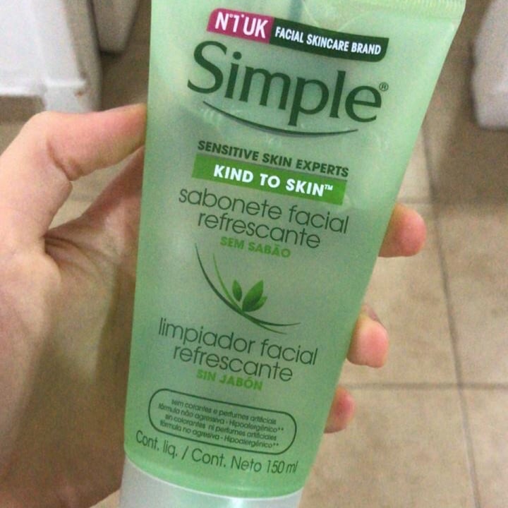 review photo of Simple refreshing facial wash shared by @rosurose on 23 Oct 2020 - review