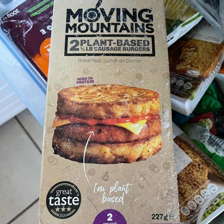 photo of Moving Mountains 2 plant-based 1/4 lb sausage burguers shared by @katmarievegan on  03 Oct 2021 - review