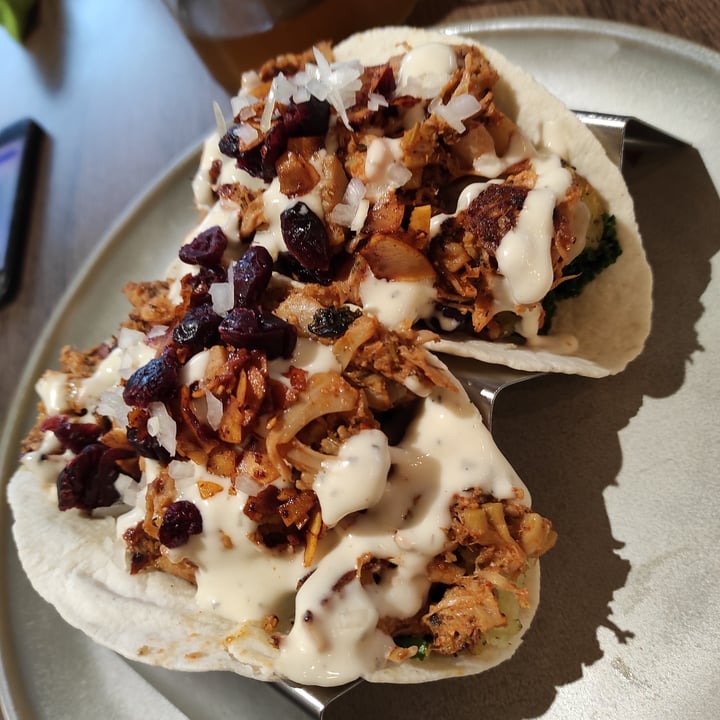 review photo of Vegivores Sunday Tacos shared by @tuscanvegan on 02 Dec 2021 - review