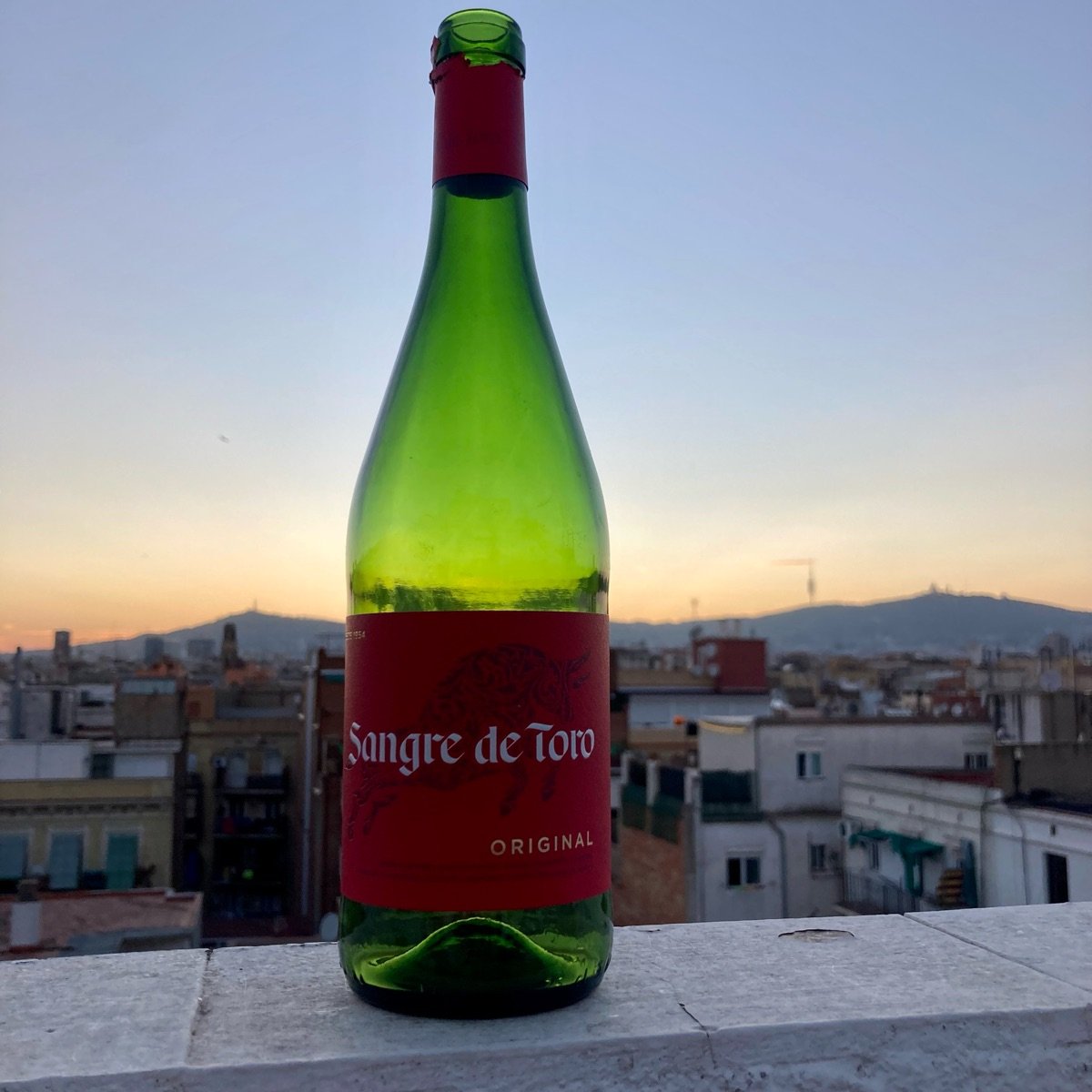 Sangre de Toro Vino tinto Reviews | abillion