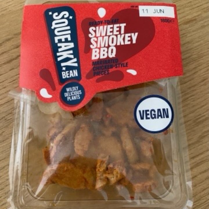 photo of Squeaky Bean Sweet smoky BBQ Chicken Pieces shared by @veganclublondon on  09 Jun 2020 - review
