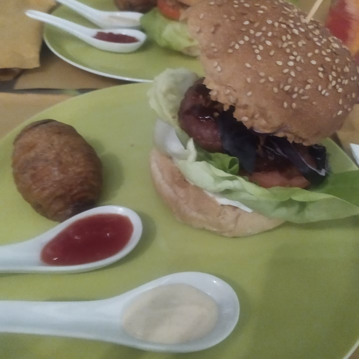 photo of OH! Ficomaeco El Capitan Burger shared by @saracente on  06 Nov 2022 - review