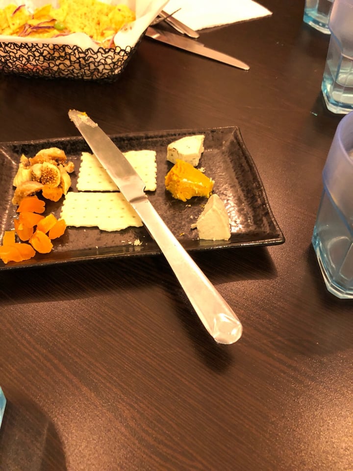 review photo of Well Dressed Salad Bar Kroodi Cheese Platter shared by @rahilc on 24 Jul 2019 - review