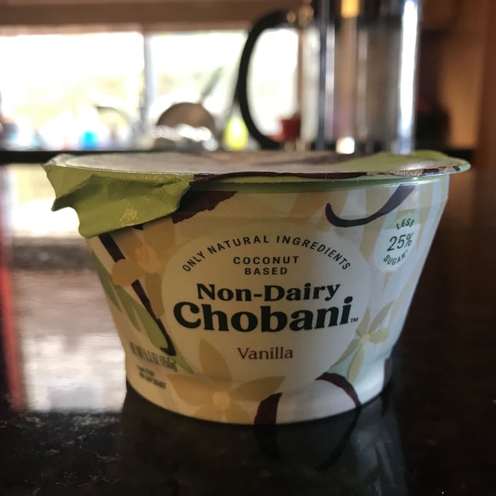 photo of Chobani Coconut Non-Dairy Blend Vanilla Yogurt shared by @sigmacorvus on  26 Nov 2019 - review
