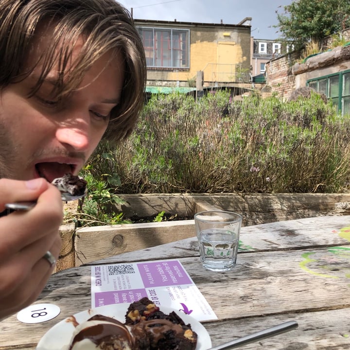 photo of Beetroot Sauvage Chocolate Brownie shared by @oatlygirl on  12 May 2021 - review