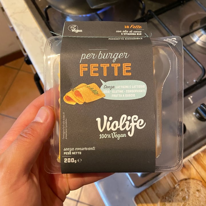 photo of Violife Fette per burger shared by @mazzo96 on  19 Nov 2020 - review