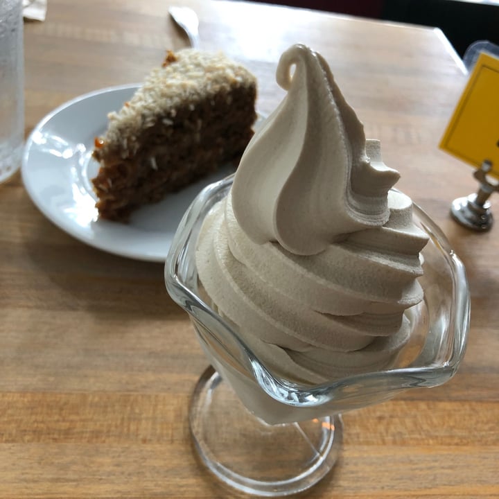 photo of Love Food Central Sunflower Butter Soft serve shared by @berliner on  01 Jun 2020 - review