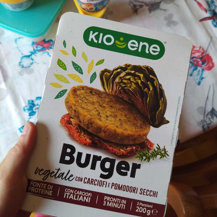 review photo of Kioene Burger ai carciofi e pomodori secchi shared by @veganpotterhead on 27 Mar 2022 - review