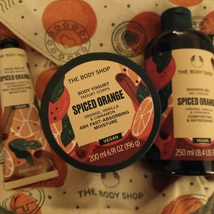 review photo of The Body Shop Spiced Orange gift set shared by @fluffc0rner on 16 Sep 2022 - review