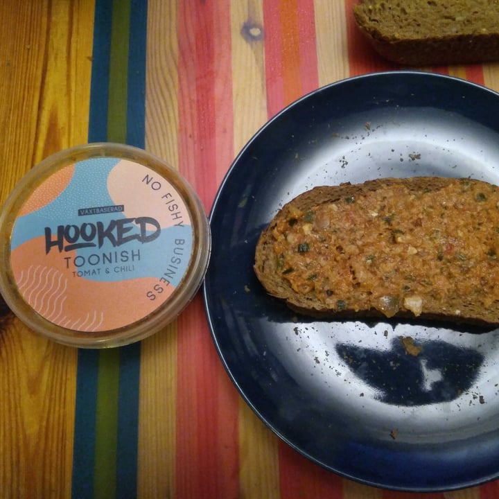review photo of Hooked Toonish Tomat & Chili shared by @yahay on 10 Jan 2022 - review