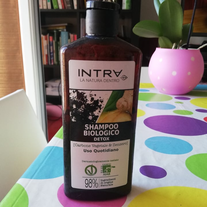 photo of Intra Natural Shampoo shared by @elengrana on  16 Aug 2022 - review