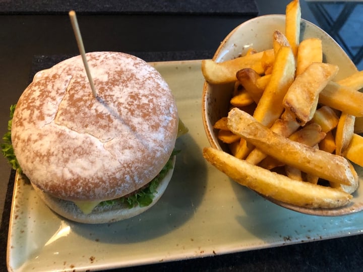 photo of Hans Im Glück German Burgergrill | Singapore VIVO CITY Sonnenköng shared by @chrishineerita on  29 Dec 2019 - review