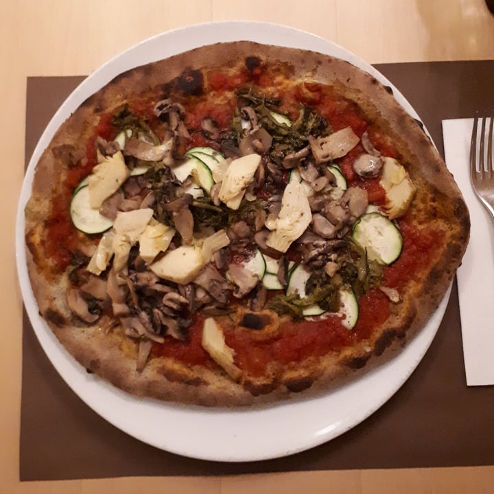 photo of Antiche Contrade Ristorante Pizzeria Pizza Vegana shared by @greenabout on  10 Apr 2022 - review