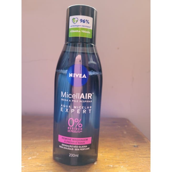 photo of Nivea água micelar expert remove maquiagem shared by @rebecaribeirobraga on  29 Jun 2022 - review