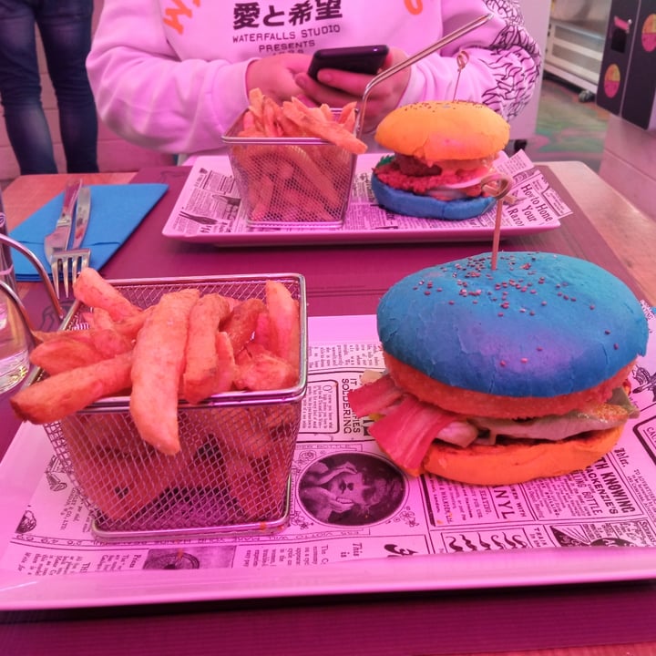 photo of Freedom Cakes American Cheeseburguer shared by @susansublime on  15 May 2021 - review