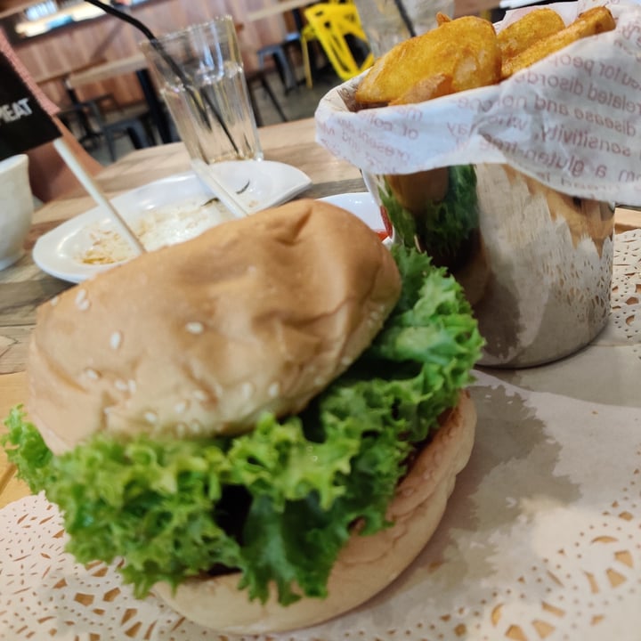 photo of Nature Cafe Spicy Satay Burger (Beyond Burger) shared by @lifeofkyt on  27 Jun 2020 - review