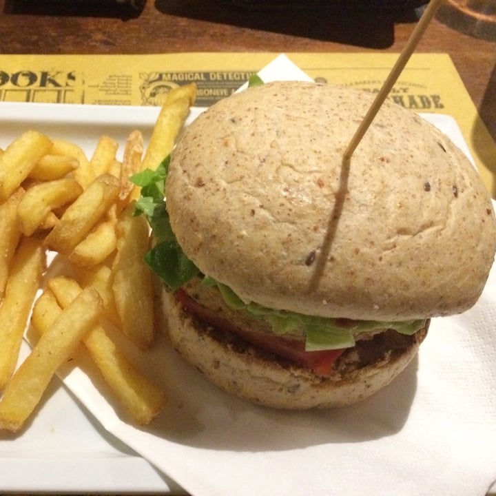 photo of Binario Magic Pub Hamburger Di Asticello shared by @al25 on  29 Nov 2021 - review
